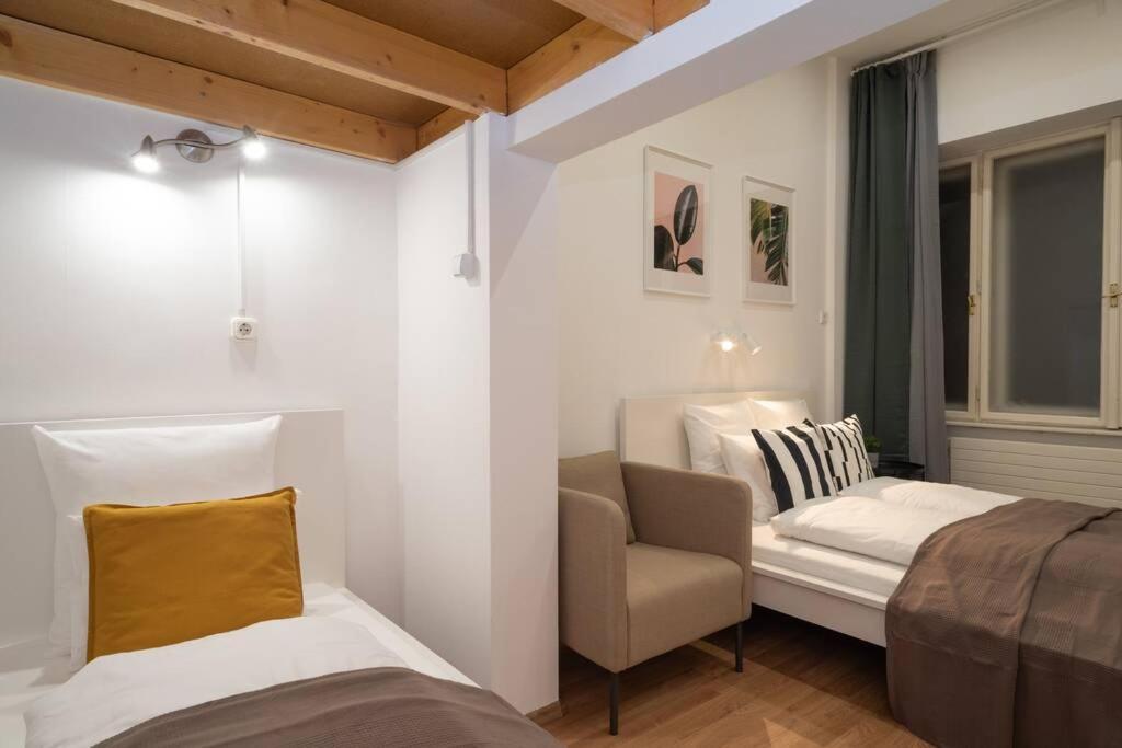 Best Located, 150 M2 5 Bedrooms Apt., ブダペスト エクステリア 写真